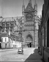Amiens, Cathedrale, cote sud, photo Guerinet Armand